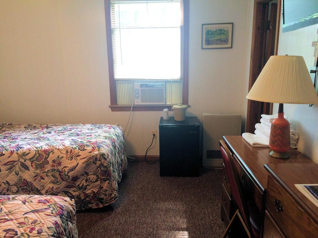 Franciscan Guest House ケネバンク 部屋 写真